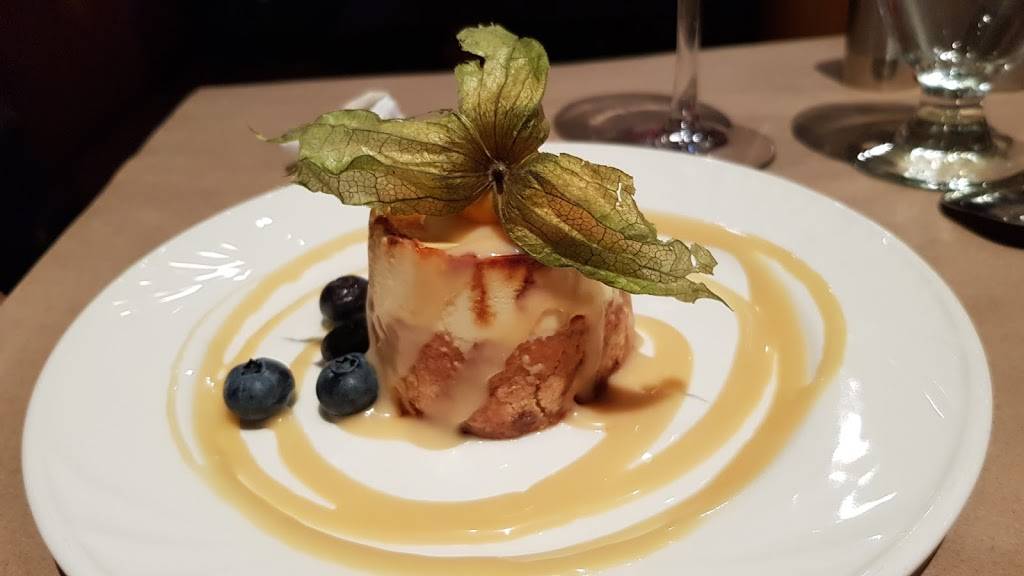 Bistro La Cohue | restaurant | 3440 Chemin des Quatre-Bourgeois, Québec, QC G1W 2L3, Canada | 4186591322 OR +1 418-659-1322