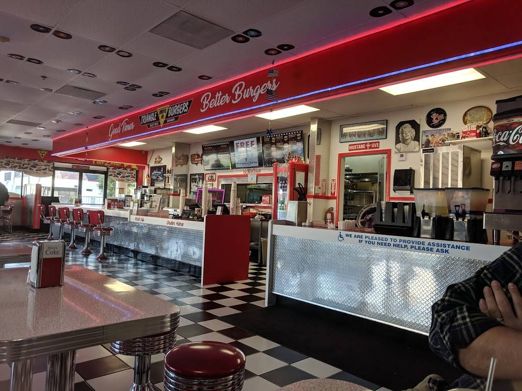Triangle Drive In | restaurant | 240 W Shaw Ave, Clovis, CA 93612, USA | 5594723049 OR +1 559-472-3049