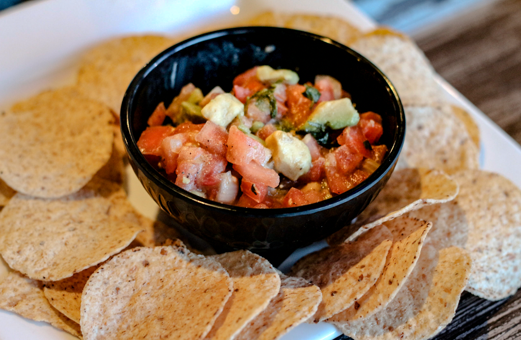 Franky Ds | restaurant | 18450 US-41, Lutz, FL 33549, USA | 8135916139 OR +1 813-591-6139