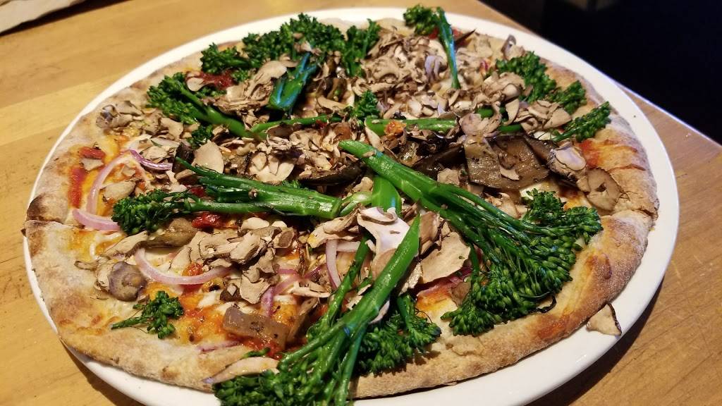 California Pizza Kitchen at Fresno | restaurant | 7985 N Blackstone Ave, Fresno, CA 93720, USA | 5594480801 OR +1 559-448-0801