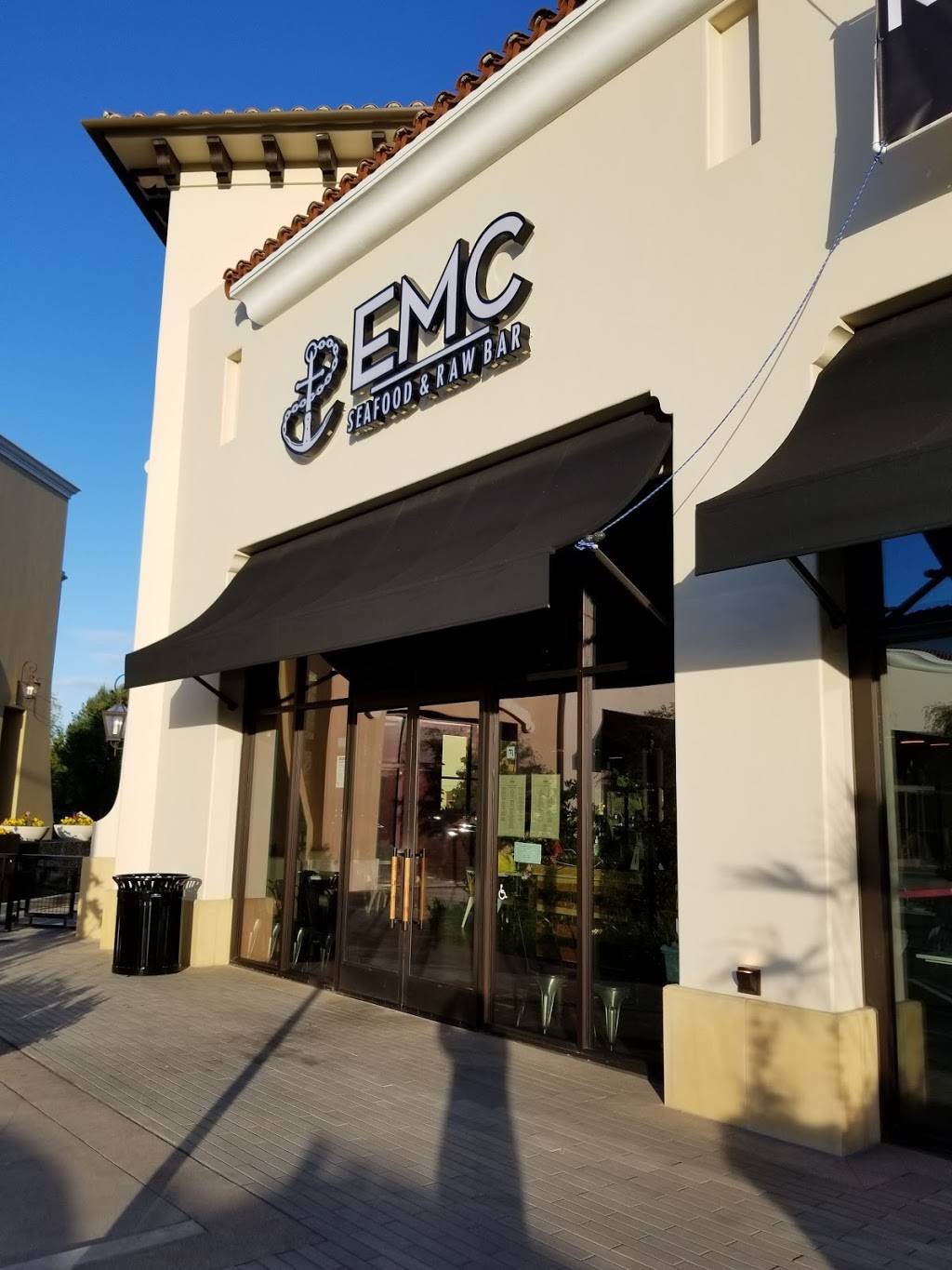 EMC Seafood & Raw Bar | restaurant | 2015 Diamond Blvd Suite 100, Concord, CA 94520, USA | 9258495809 OR +1 925-849-5809