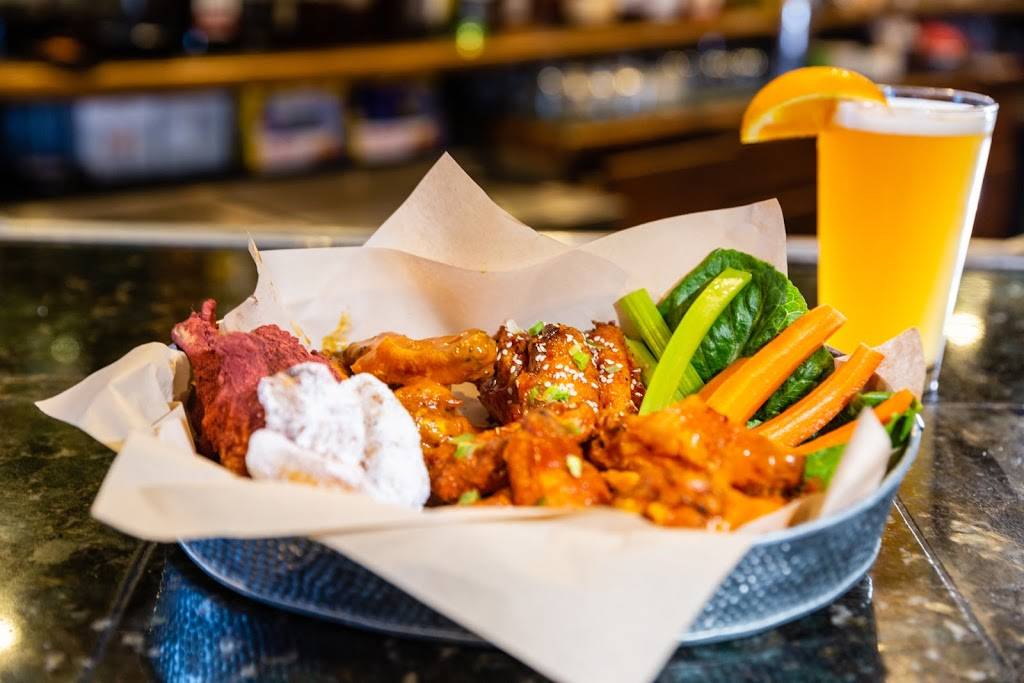 Mulligans | restaurant | 9403 E Golf Links Rd, Tucson, AZ 85730, USA | 5207335661 OR +1 520-733-5661