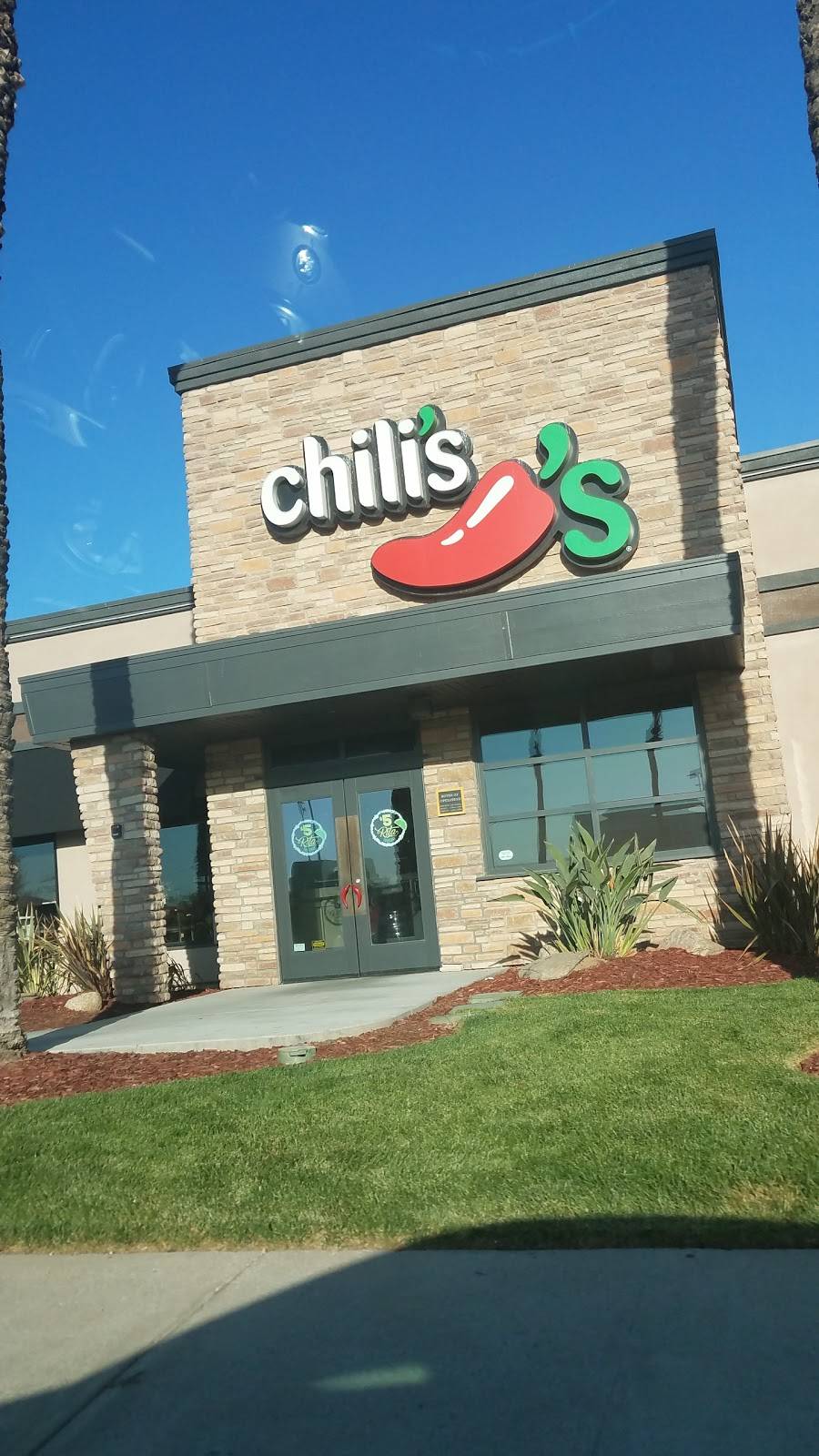 Chilis Grill & Bar | meal takeaway | 119 N, 12th Ave, Hanford, CA 93230, USA | 5595891077 OR +1 559-589-1077