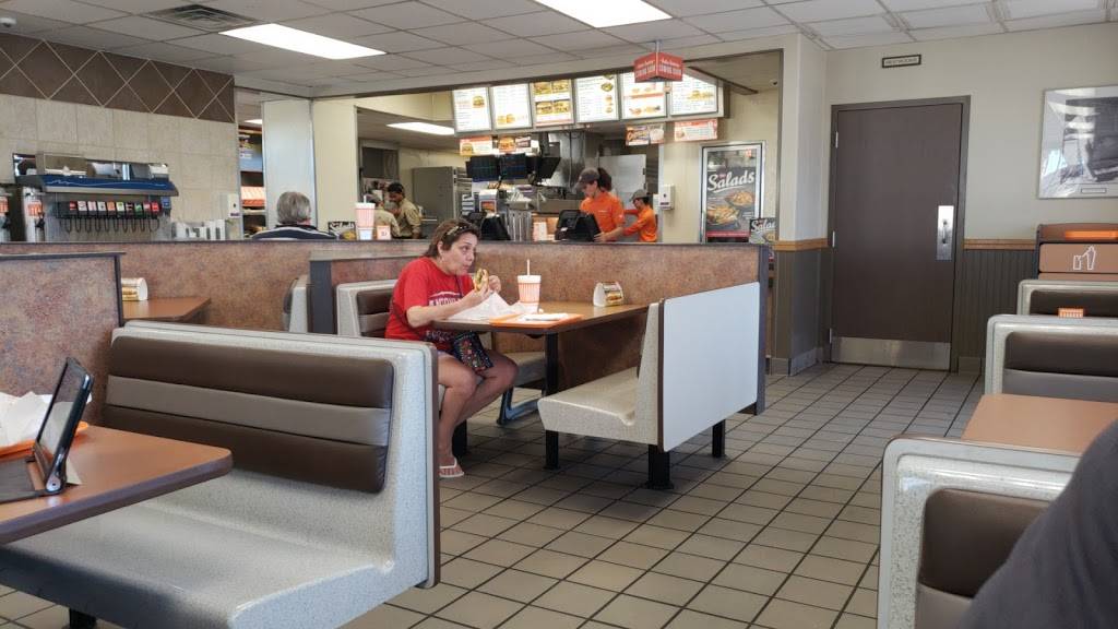 Whataburger | restaurant | 8481 N, US-281, San Antonio, TX 78216, USA | 2109797369 OR +1 210-979-7369
