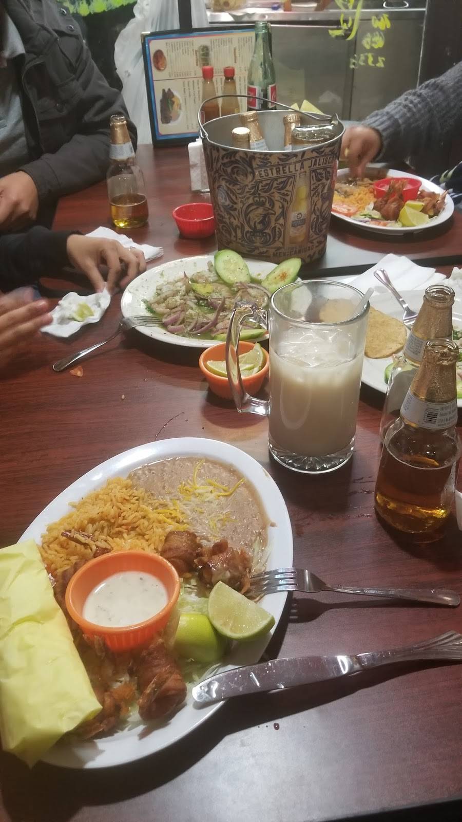 El Refugio Mexican Food | restaurant | 1141 E Washington Ave, Escondido, CA 92025, USA | 4422488141 OR +1 442-248-8141