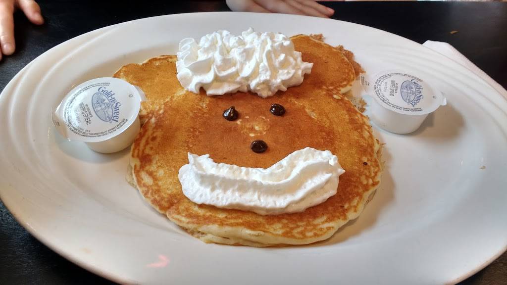 Carriage House Family Restaurant | restaurant | 1537 N Glenstone Ave, Springfield, MO 65803, USA | 4177204487 OR +1 417-720-4487