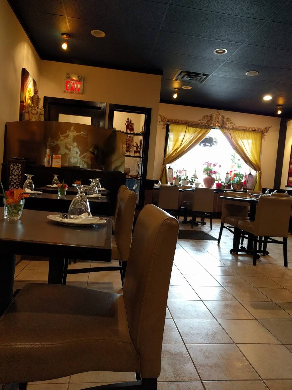Little Bangkok | restaurant | 227 Main St N, Markham, ON L3P 1Y6, Canada | 9054718818 OR +1 905-471-8818