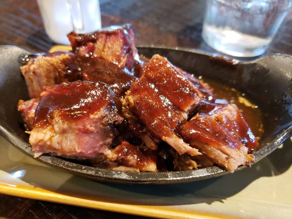 Q39 South | restaurant | 11051 Antioch Rd, Overland Park, KS 66210, USA | 9139514500 OR +1 913-951-4500