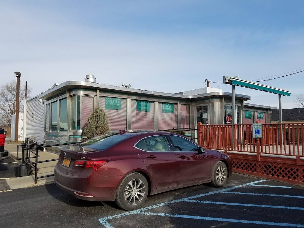 Johnny Bs Glenmont Diner | restaurant | 21 Frontage Rd, Glenmont, NY 12077, USA | 5184343761 OR +1 518-434-3761