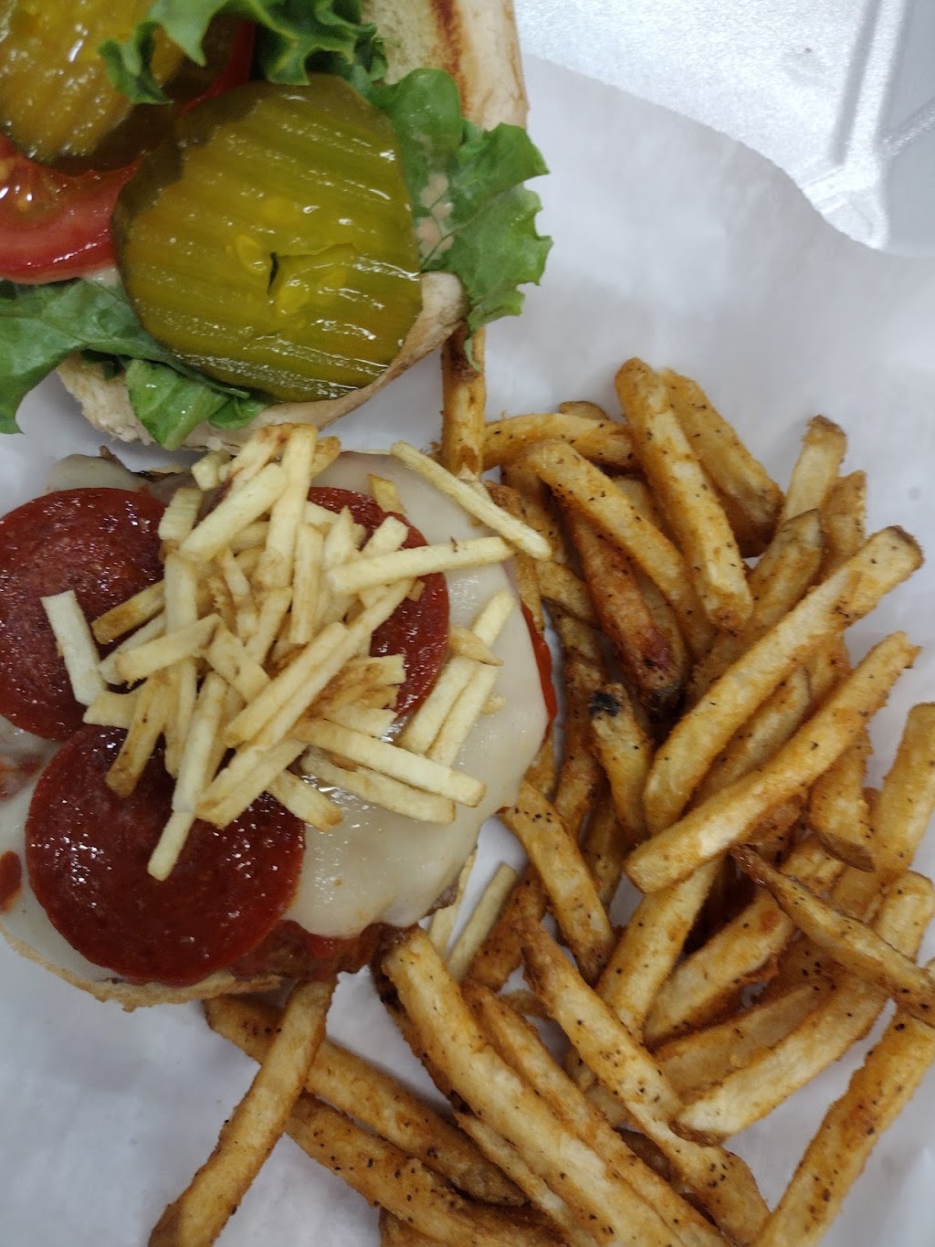 Janellies Kitchen | restaurant | 2617 W Division St, Chicago, IL 60622, USA | 8722108042 OR +1 872-210-8042