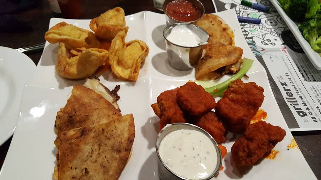 Hy-Vee Market Grille Express | restaurant | 14955 151st St, Olathe, KS 66062, USA | 9132544755 OR +1 913-254-4755