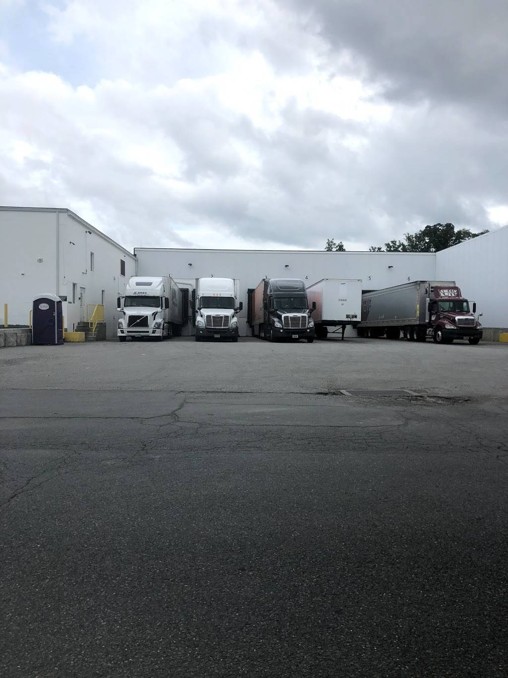 Medora Snack Co | meal takeaway | 79 Industrial Pl, Middletown, NY 10940, USA | 5165662300 OR +1 516-566-2300