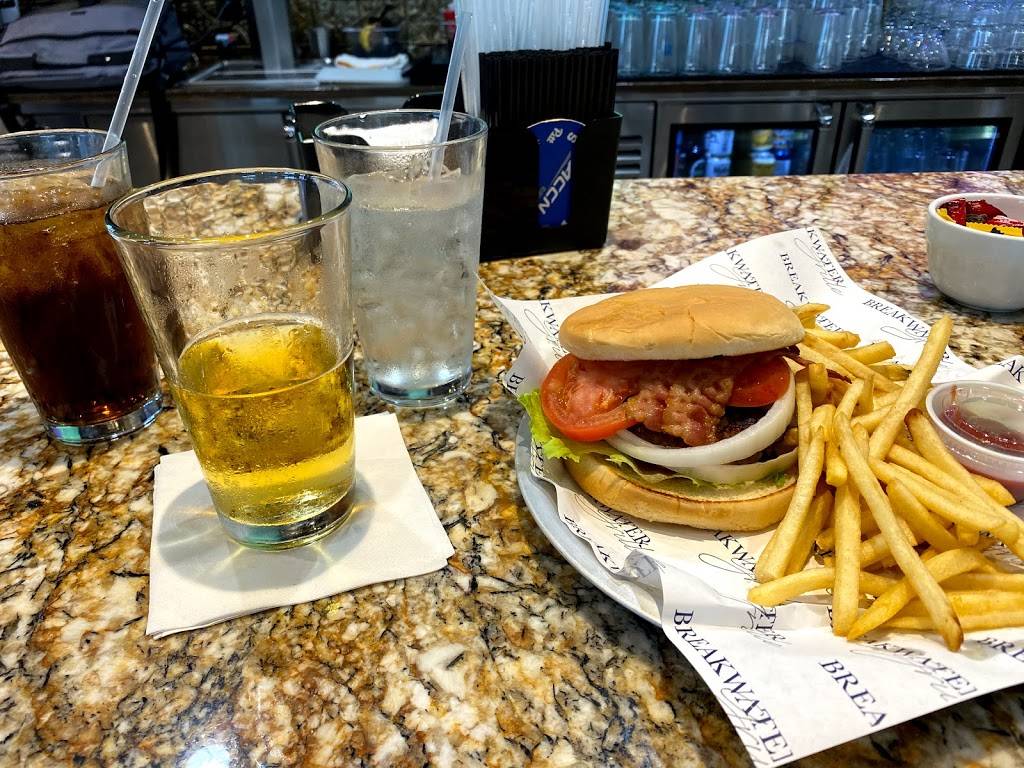 Breakwater Grille | restaurant | Montgomery, TX 77356, USA | 9365821164 OR +1 936-582-1164