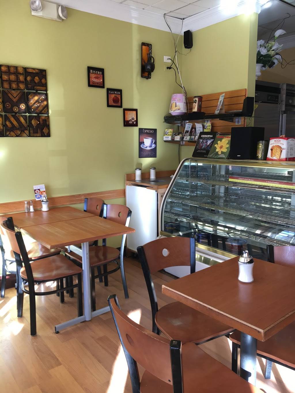 Four Seasons Bakery Cafe | restaurant | 50 S Pickett St # 23, Alexandria, VA 22304, USA | 7032127388 OR +1 703-212-7388