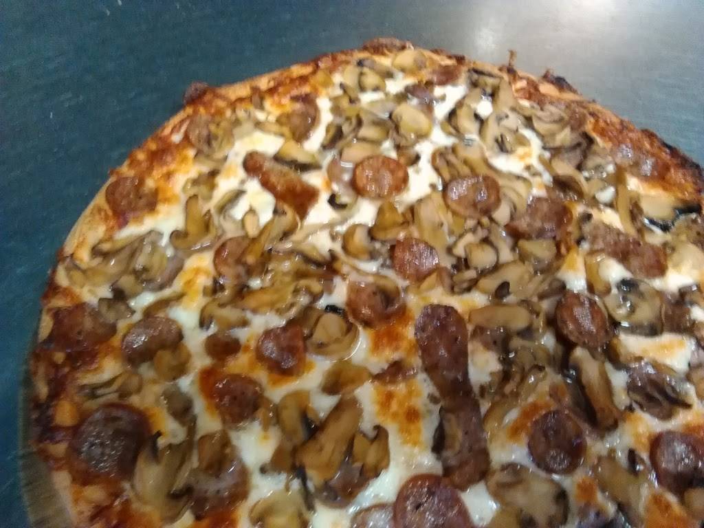 Crustys Pizza | restaurant | 1331 Warwick Ave, Warwick, RI 02888, USA | 4014635123 OR +1 401-463-5123