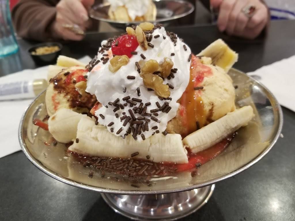 Friendlys | restaurant | 841 Dalton Ave, Pittsfield, MA 01201, USA | 4134430282 OR +1 413-443-0282