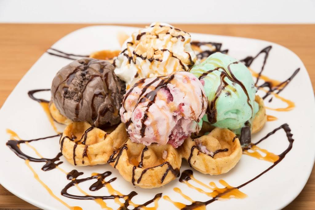 Larrys Ice Cream & Gelatos | bakery | 6595 Gulf Blvd, St Pete Beach, FL 33706, USA | 7273604259 OR +1 727-360-4259