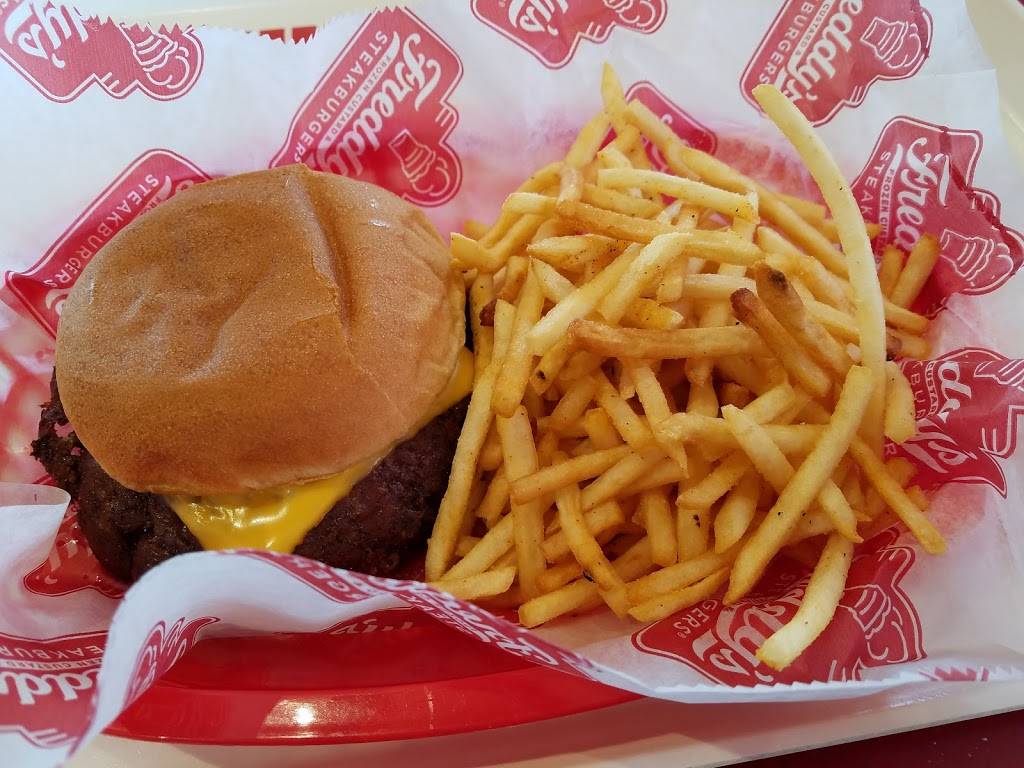 Freddys Frozen Custard & Steakburgers | restaurant | 1702 E Greenville St, Anderson, SC 29621, USA | 8643755043 OR +1 864-375-5043