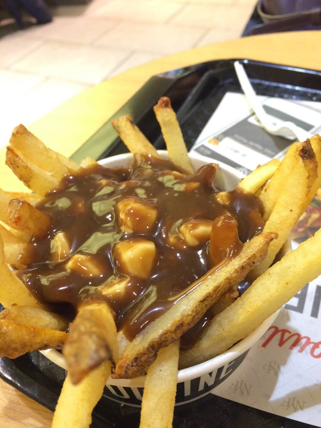 New York Fries - Limeridge Mall | restaurant | 999 Upper Wentworth Road Unit F11, Hamilton, ON L9A 4X5, Canada | 9053183284 OR +1 905-318-3284