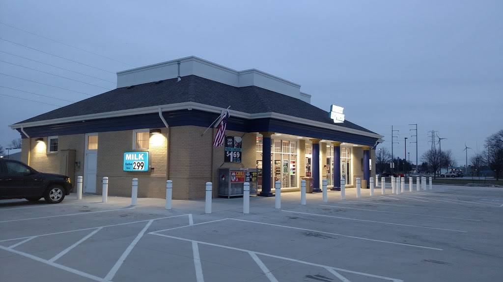 Family Express | restaurant | 1030 W Edison Rd, Mishawaka, IN 46545, USA | 5742567298 OR +1 574-256-7298