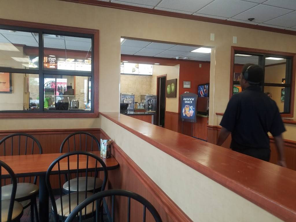 Runza Restaurant | restaurant | 4901 O St #2, Lincoln, NE 68510, USA | 4024885550 OR +1 402-488-5550