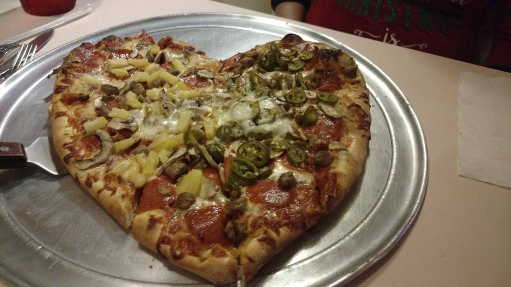 Little Italy | restaurant | 627 S San Jacinto Ave, San Jacinto, CA 92583, USA | 9516544443 OR +1 951-654-4443