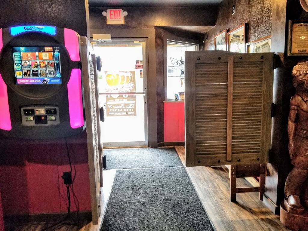 Mail Pouch Saloon | restaurant | 102 W Main St, Haskins, OH 43525, USA | 4198067616 OR +1 419-806-7616