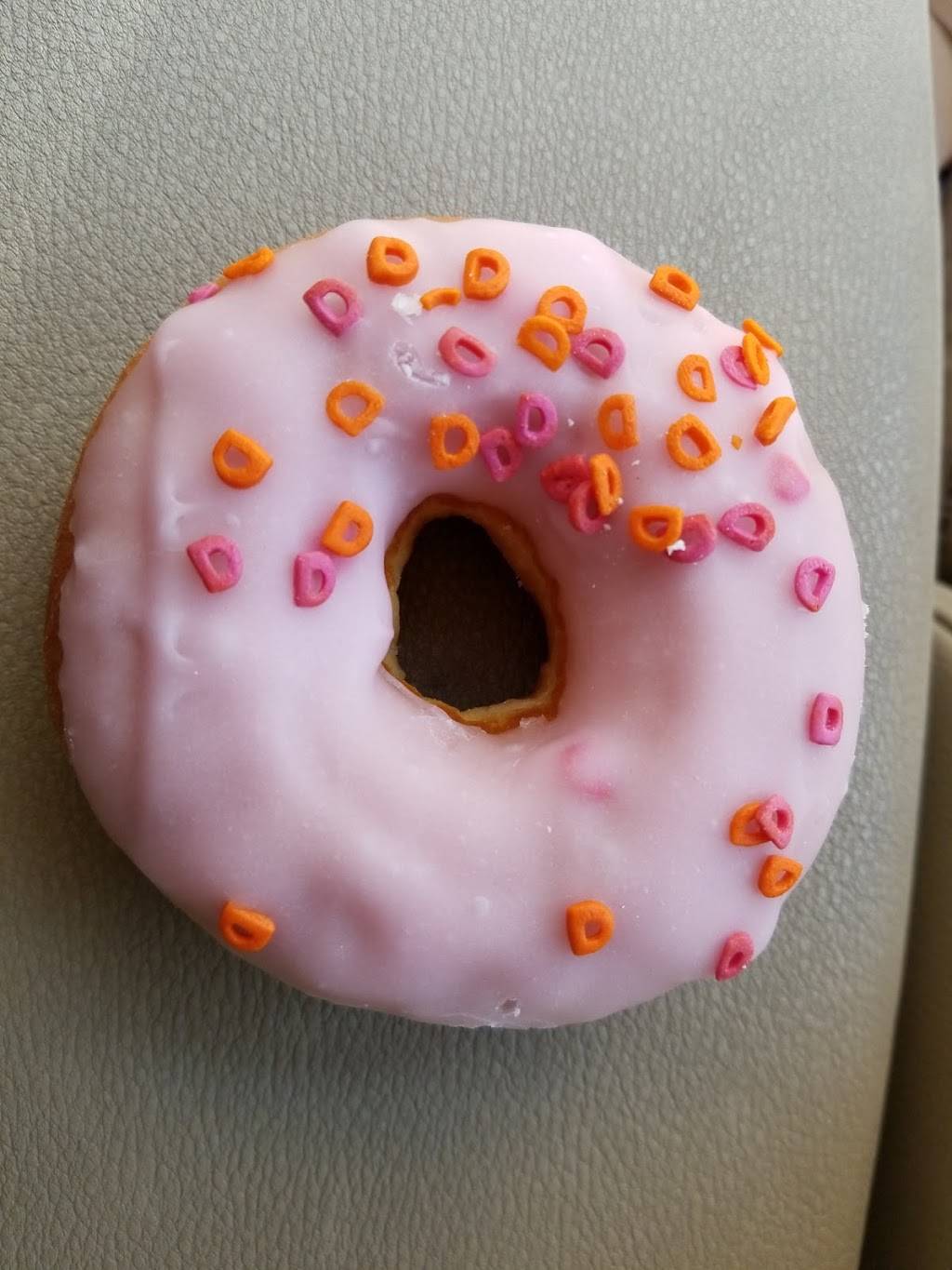 Dunkin | cafe | 857 E Warner Rd Suite 105, Gilbert, AZ 85296, USA | 4805039279 OR +1 480-503-9279