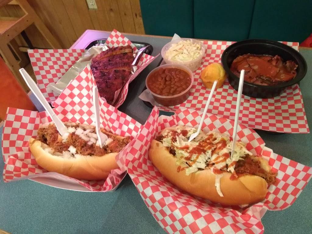 Pig Pit BBQ | restaurant | 1 Niver St, Cohoes, NY 12047, USA | 5182352323 OR +1 518-235-2323