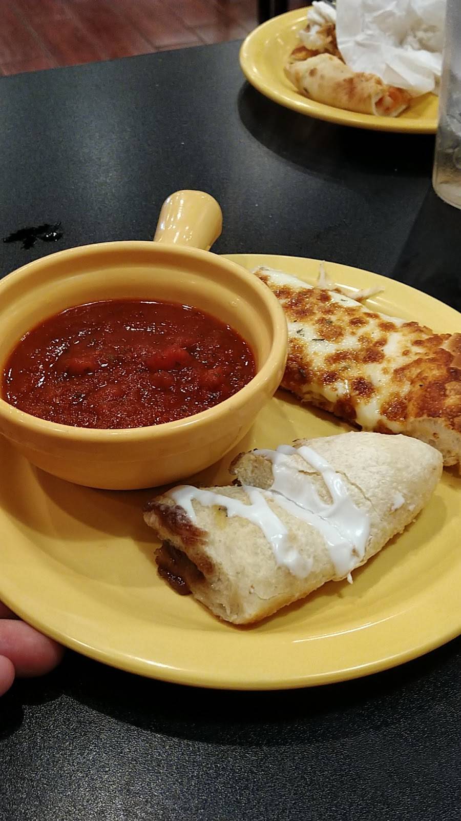 Pizza Inn | restaurant | 1441 S Pollock St, Selma, NC 27576, USA | 9199654400 OR +1 919-965-4400