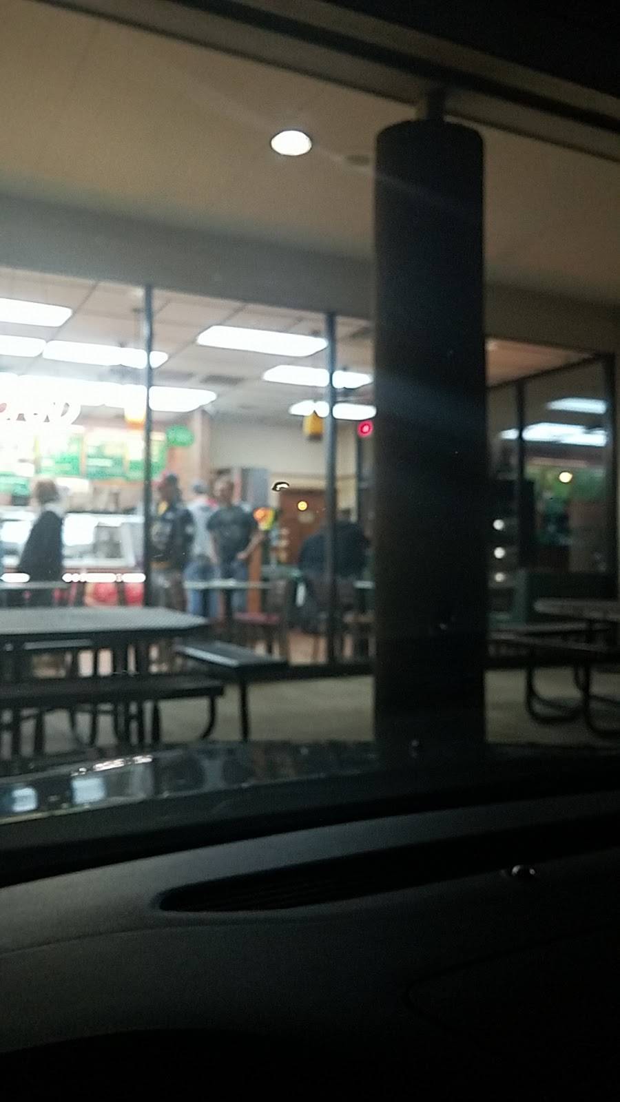 Subway | restaurant | 420 W 4th St, Ceredo, WV 25507, USA | 3044533731 OR +1 304-453-3731