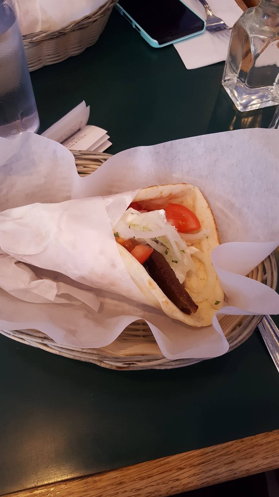 Villa du Souvlaki | restaurant | 5347 Rue Sherbrooke Ouest, Montréal, QC H4A 1V2, Canada | 5144892039 OR +1 514-489-2039