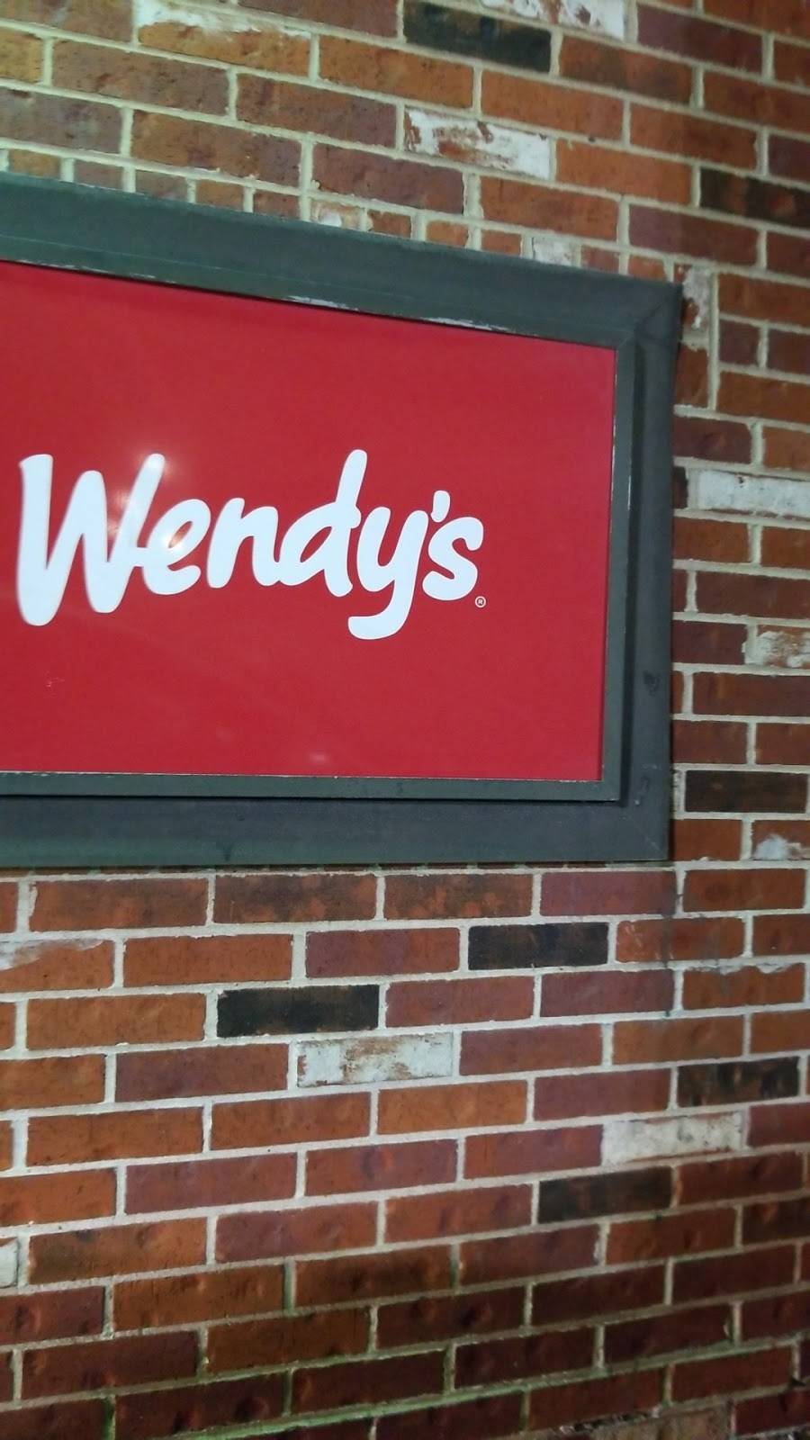 Wendys | restaurant | 634 W 14th St, Chicago Heights, IL 60411, USA | 7087482370 OR +1 708-748-2370