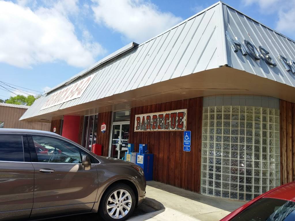 Hog Rock Bar-B-Q | restaurant | 7585 US-231, Wetumpka, AL 36092, USA | 3345674545 OR +1 334-567-4545