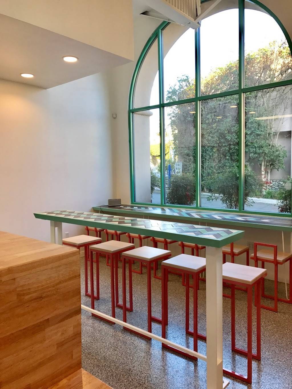 Coates Fried Chicken and Burgers | restaurant | 353 W Bonita Ave, Claremont, CA 91711, USA | 9093990991 OR +1 909-399-0991