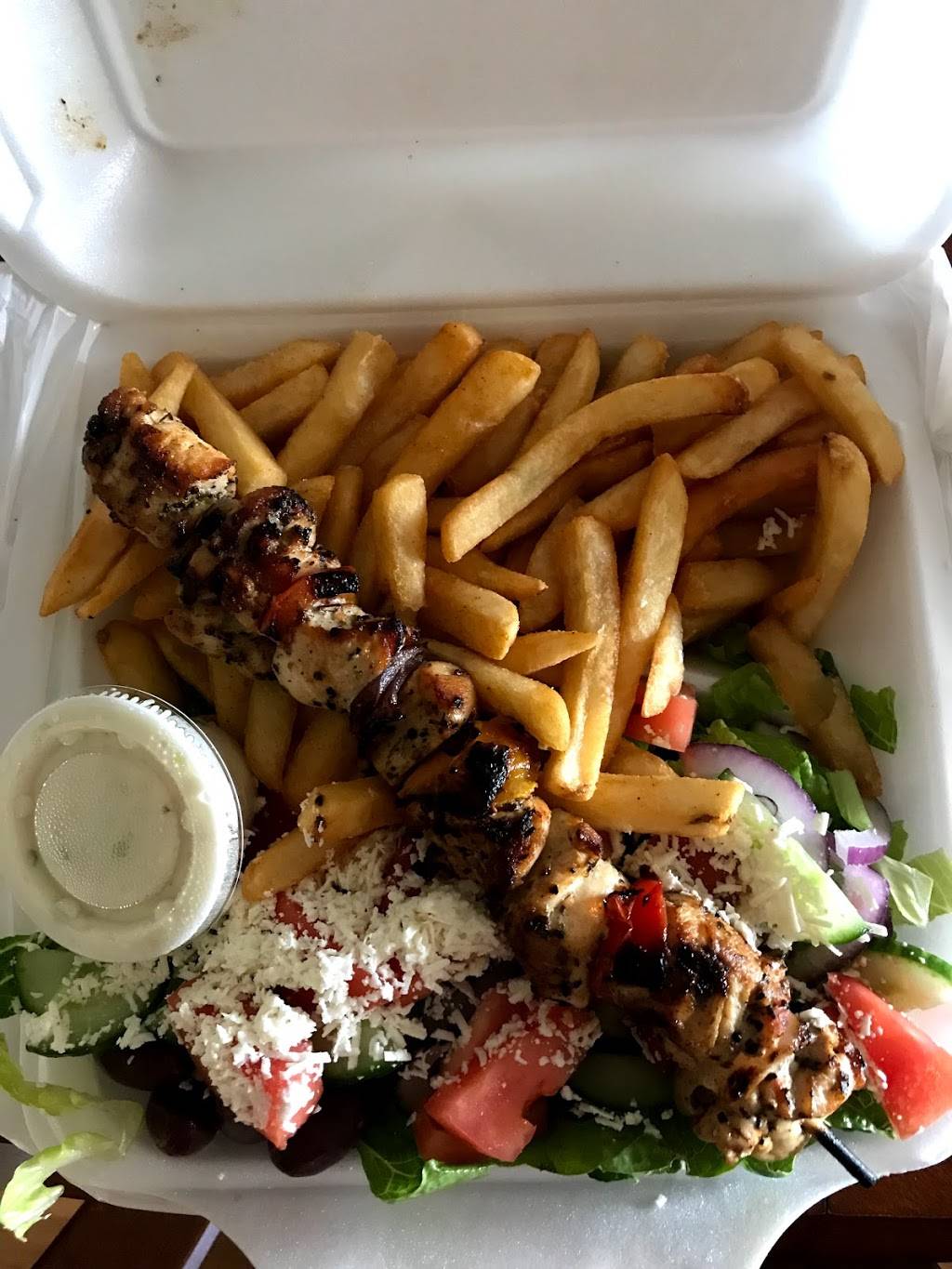 Georges Greek Grill | restaurant | 622 Bloor St, Mississauga, ON L5A 3V9, Canada | 9052328555 OR +1 905-232-8555
