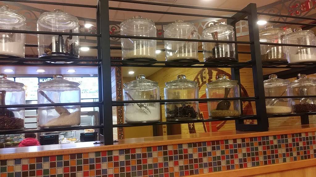 Popeyes Louisiana Kitchen | restaurant | 2580 Maple Ave, Zanesville, OH 43701, USA | 7404871279 OR +1 740-487-1279