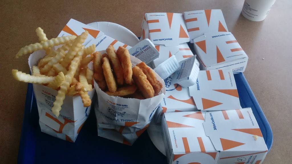 White Castle | restaurant | 1830 Marketplace Boulevard, Shelbyville, IN 46176, USA | 3174210161 OR +1 317-421-0161