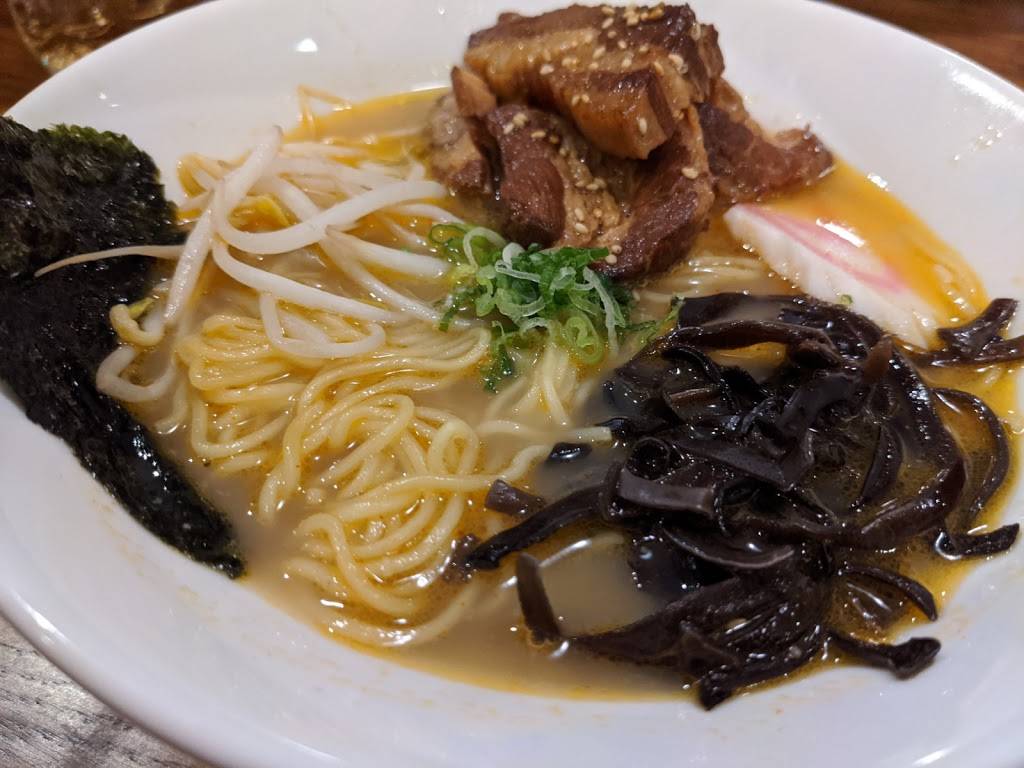 Nom Nom Japanese Kitchen | restaurant | 35 W Lancaster Ave, Paoli, PA 19301, USA | 6102322608 OR +1 610-232-2608