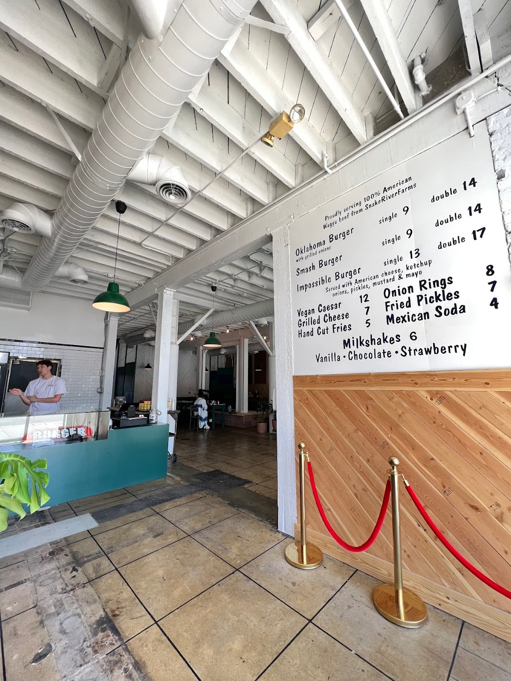 Burger She Wrote Hollywood | restaurant | 4655 Hollywood Blvd, Los Angeles, CA 90027, USA | 3237410049 OR +1 323-741-0049