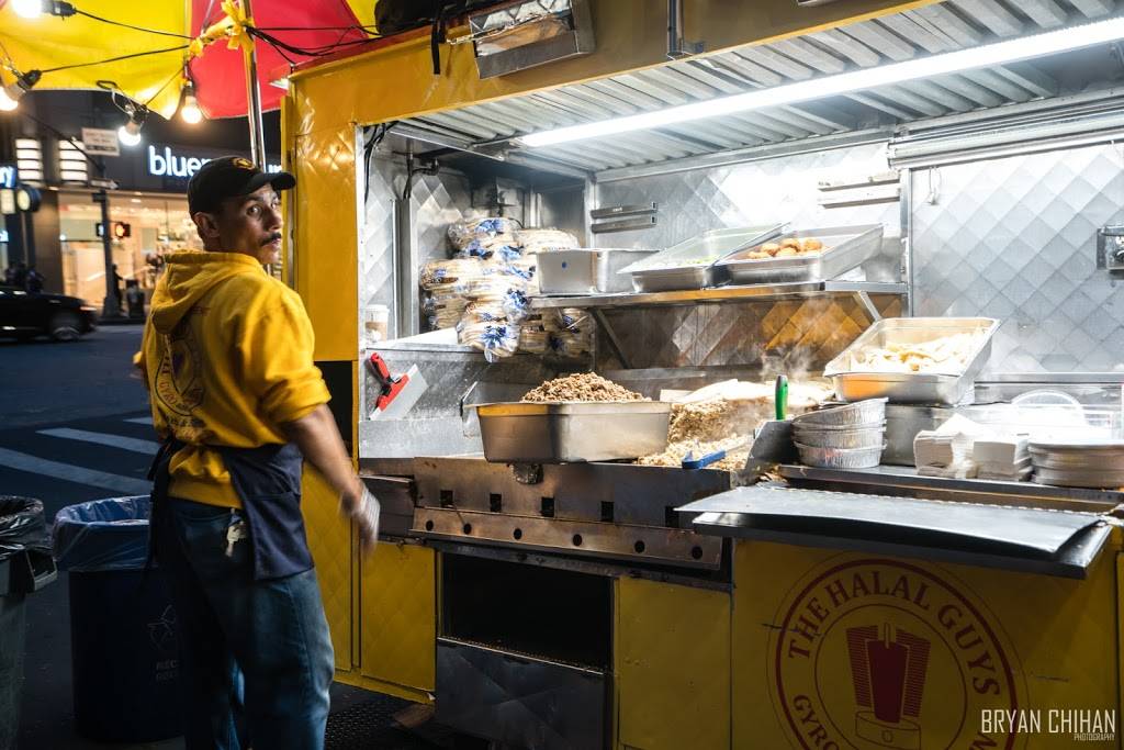 The Halal Guys | restaurant | 24-08 40th Ave, Queens, NY 11101, USA | 3473784470 OR +1 347-378-4470