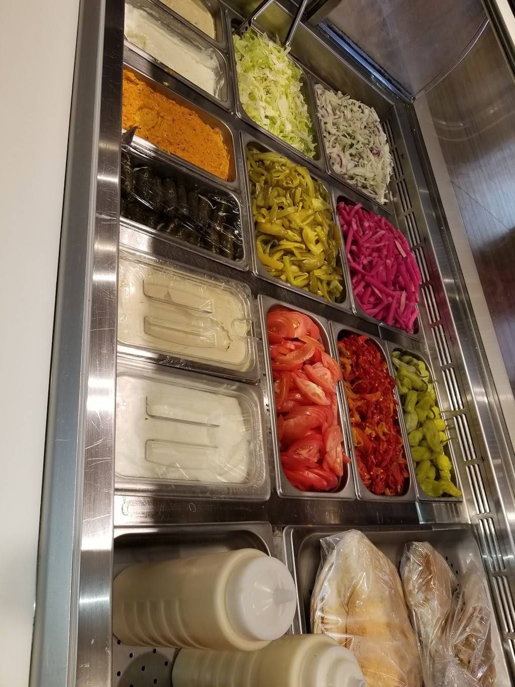 Villa Madina | restaurant | 8555 Campeau Dr, Ottawa, ON K2T 0K5, Canada | 6138316656 OR +1 613-831-6656