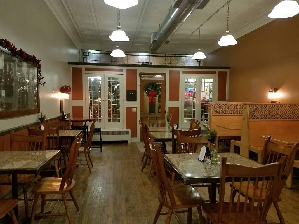 Johns Pizzaria | restaurant | 221 N Franklin St, Port Washington, WI 53074, USA | 2622845581 OR +1 262-284-5581