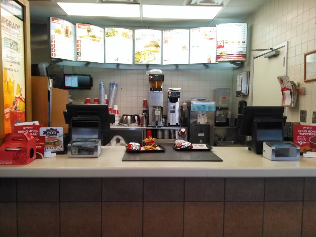 Wendys | restaurant | 6715 S 27th St, Franklin, WI 53132, USA | 4147613738 OR +1 414-761-3738