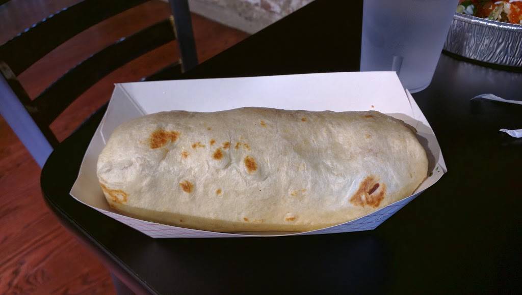 Bernardo’s Burritos | restaurant | 215 E 4th St, Des Moines, IA 50309, USA | 5152441555 OR +1 515-244-1555