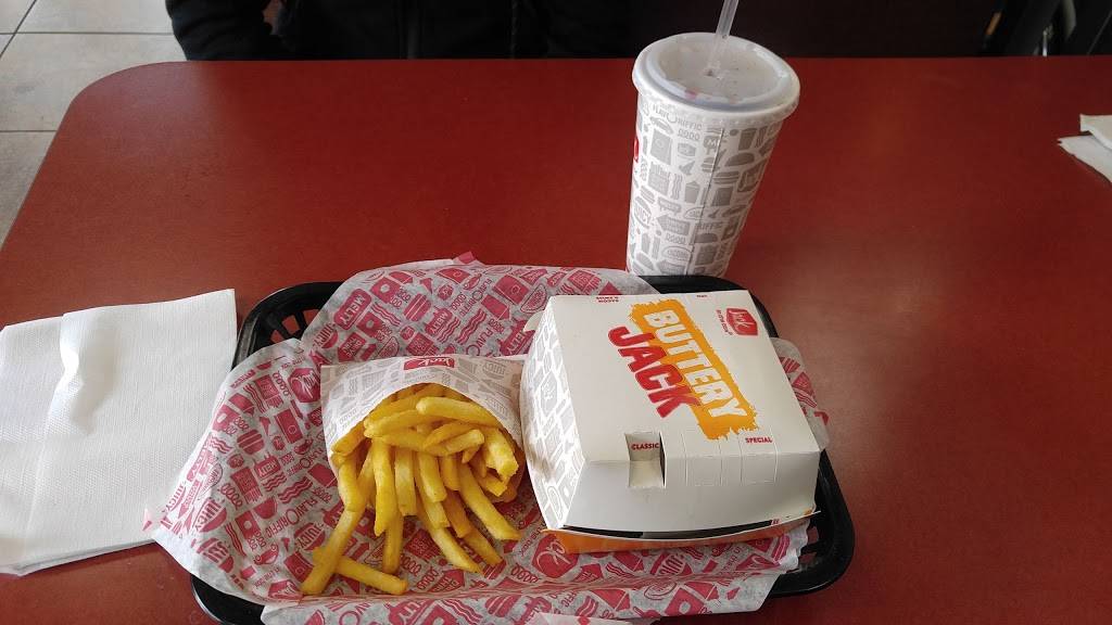 Jack in the Box | restaurant | 5025 S Lancaster Rd, Dallas, TX 75216, USA | 2143766722 OR +1 214-376-6722