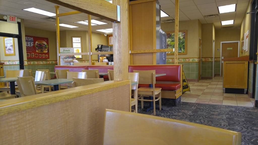 Wendys | restaurant | 1500 Eastchase Pkwy, Fort Worth, TX 76120, USA | 8179837025 OR +1 817-983-7025