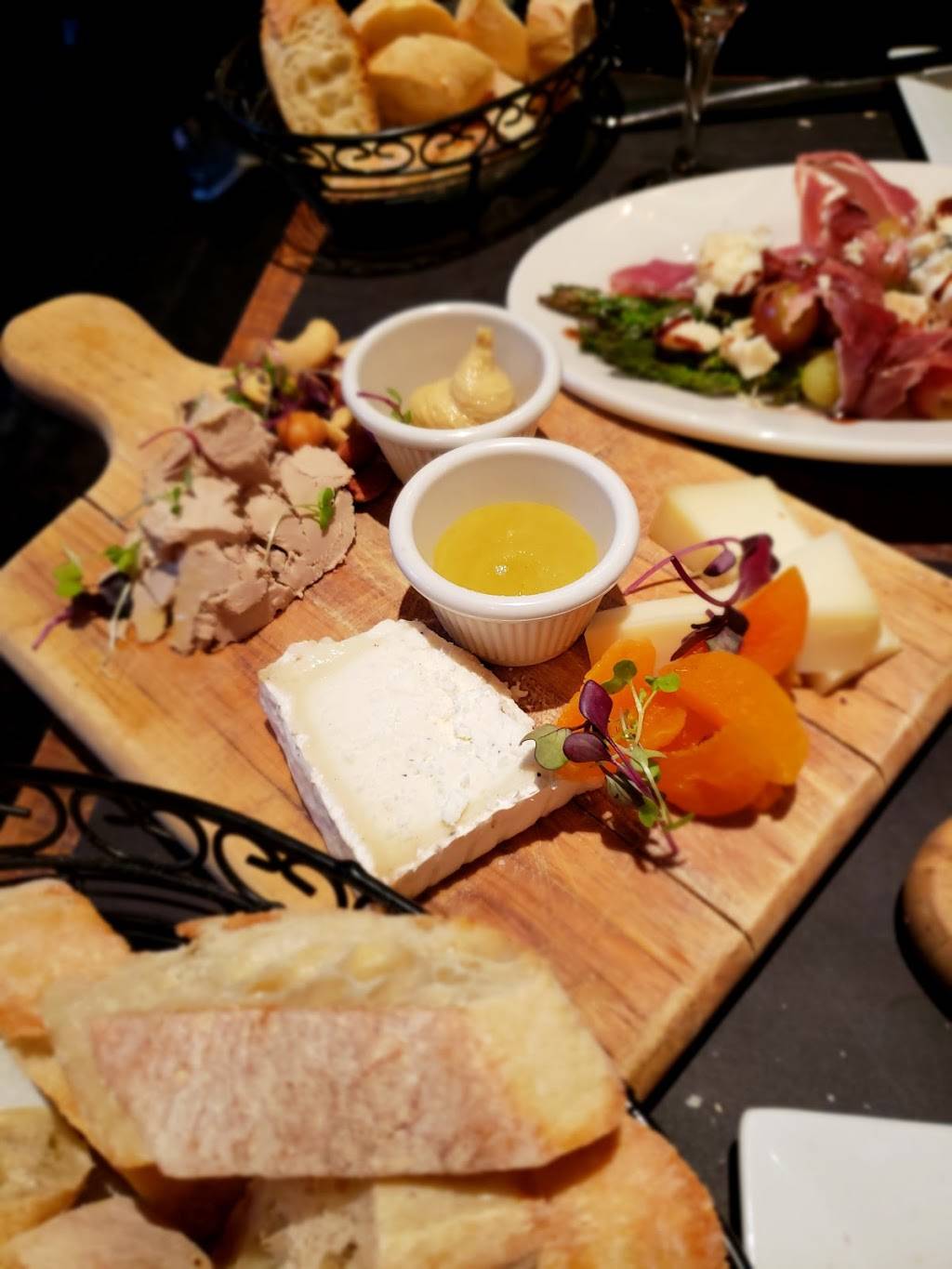 Le Pif NYC | restaurant | 2058 Broadway, New York, NY 10023, USA | 2127992253 OR +1 212-799-2253