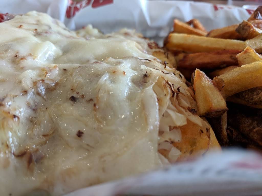 Penn Station East Coast Subs | meal takeaway | 544 Conestoga Pkwy #11, Shepherdsville, KY 40165, USA | 5029210447 OR +1 502-921-0447