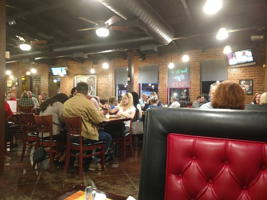 Luigis Italian Restaurant | restaurant | 2000 W University Dr, Denton, TX 76201, USA | 9405911988 OR +1 940-591-1988